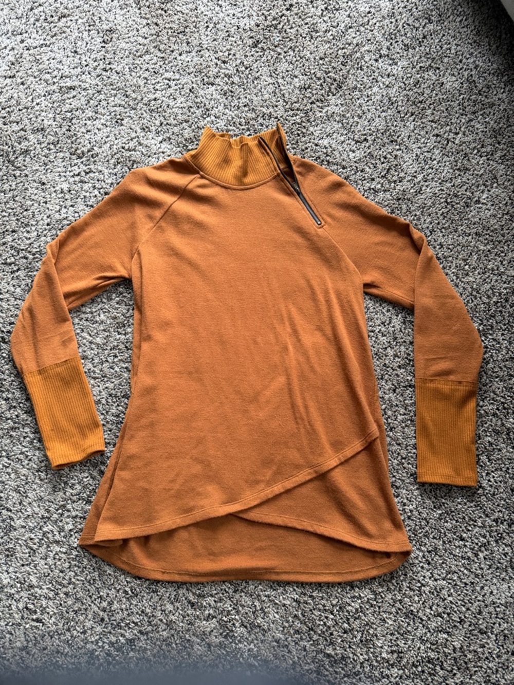 Doe & Rae Rust Orange Turtle Neck Sweater w Zipper Detail & Asymmetrical Bottom